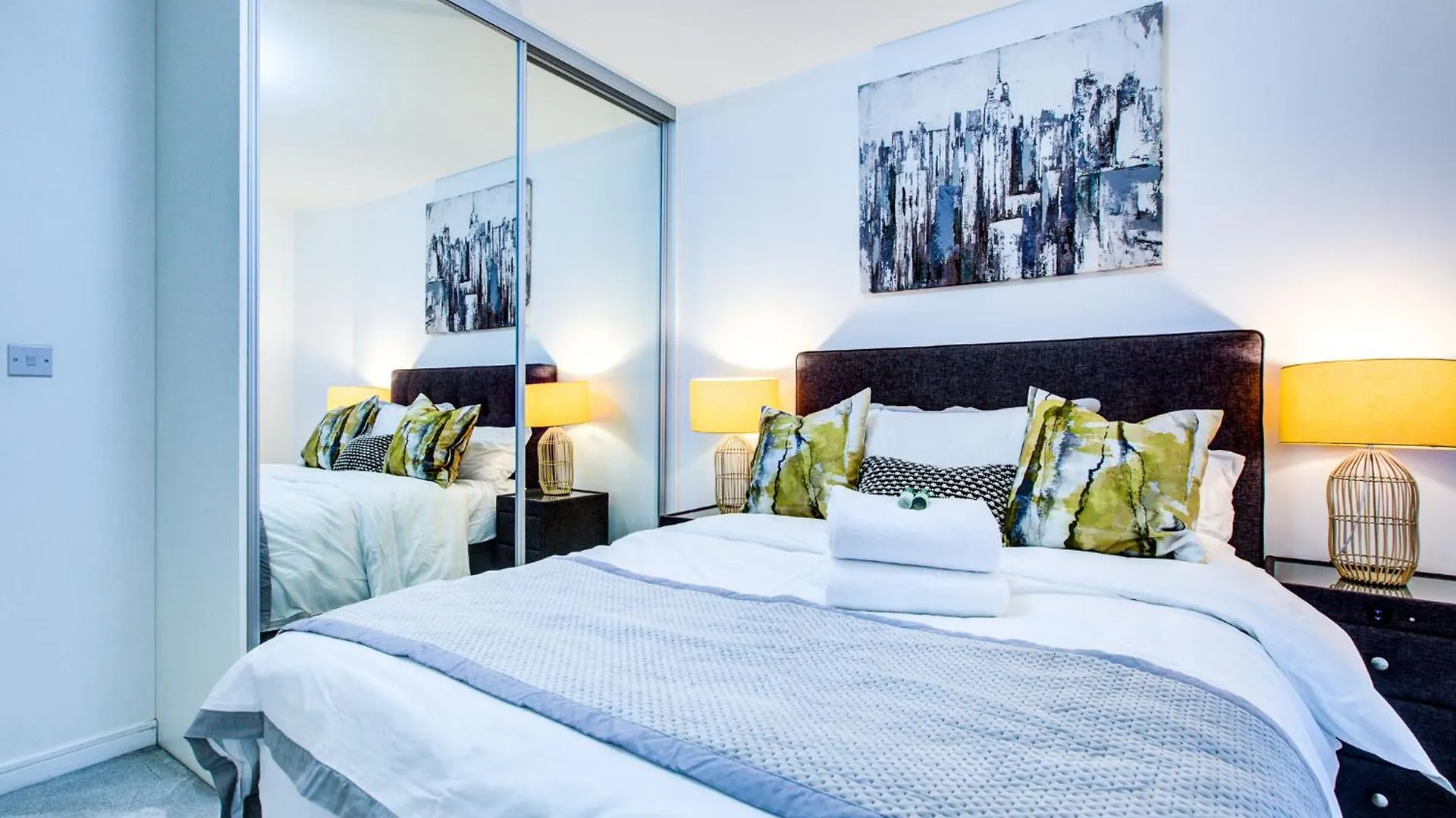 Luxee Apartment By Excel London